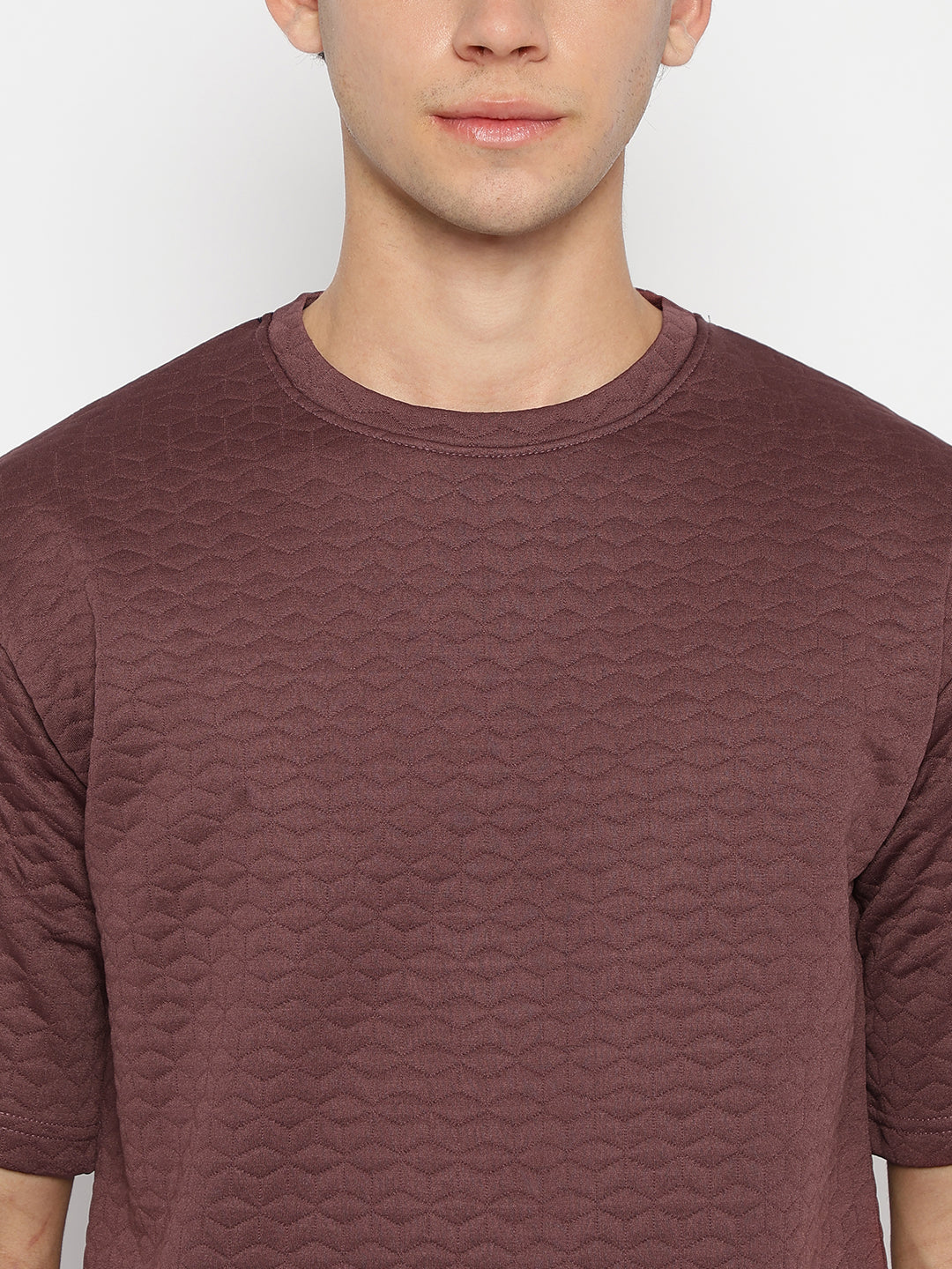 Men Textured oversized T-shirt Wine